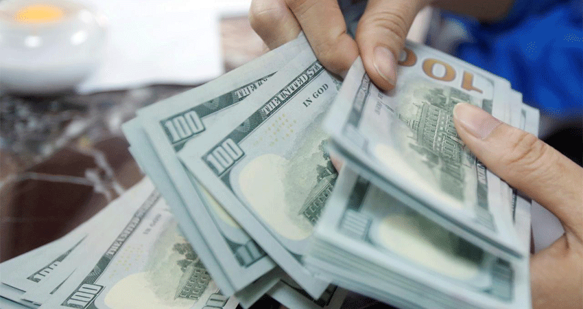 خرید دلار از بانک بهتر است یا صرافی